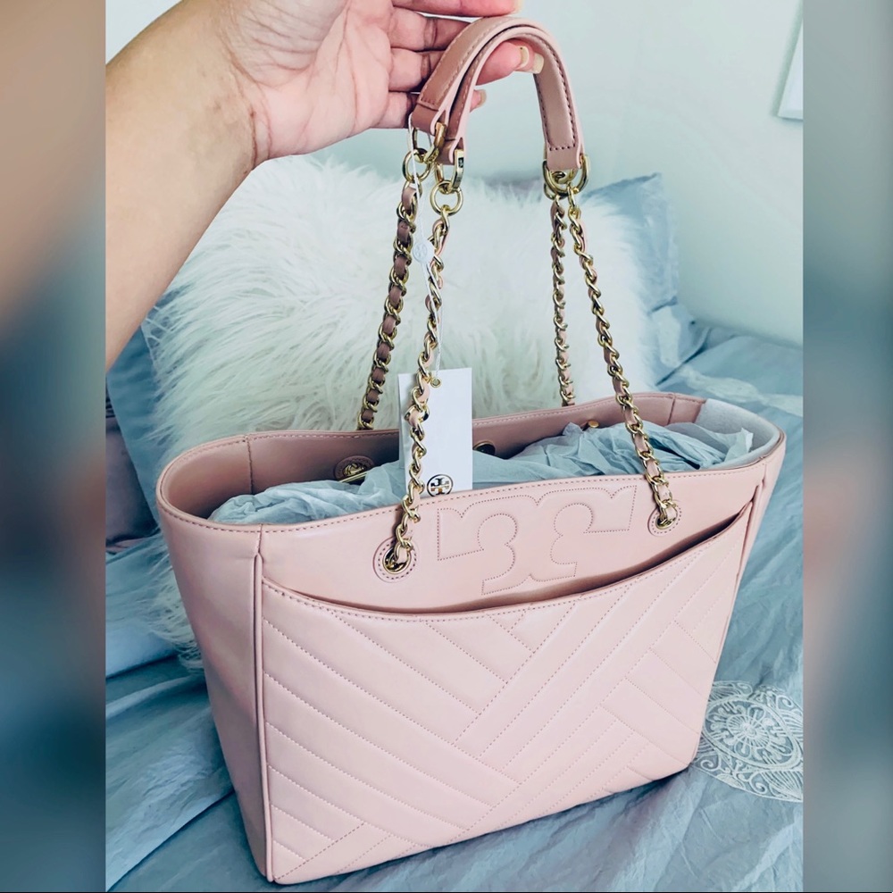 SOLD!!!!Tory Burch Alexa Leather Tote!